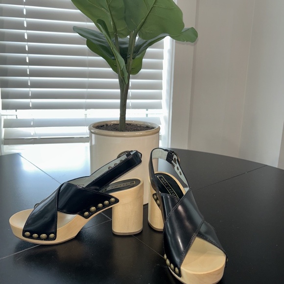 Marc Jacobs Black Studded Leather Clogs Brand New Size 37 EU/ 7 US MSR ($495) - Picture 2 of 4